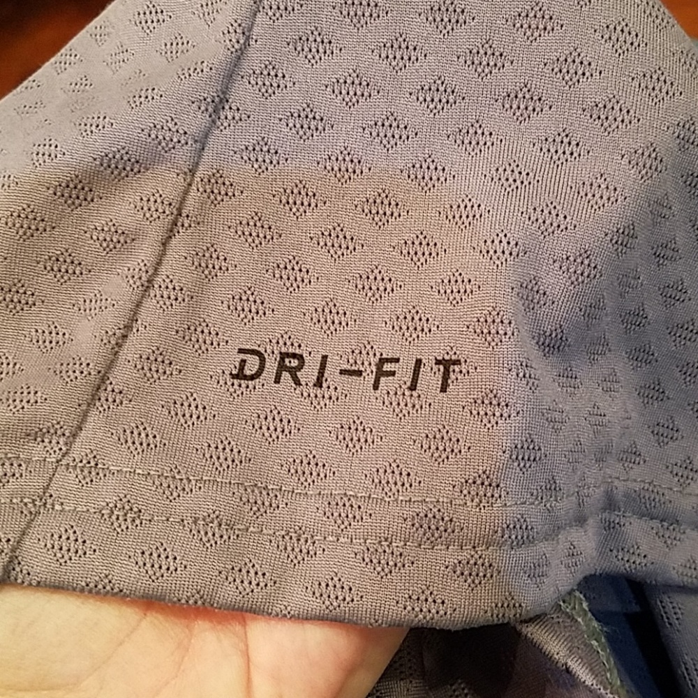 2/$30 NWT men's Nike size M dri-fit top - Picture 4 of 8